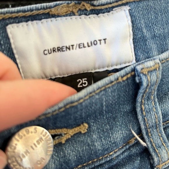 Current/Elliot Ripped jeans - Picture 6 of 9